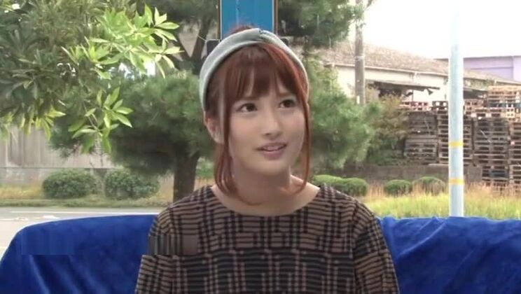 Seducing oriental gal