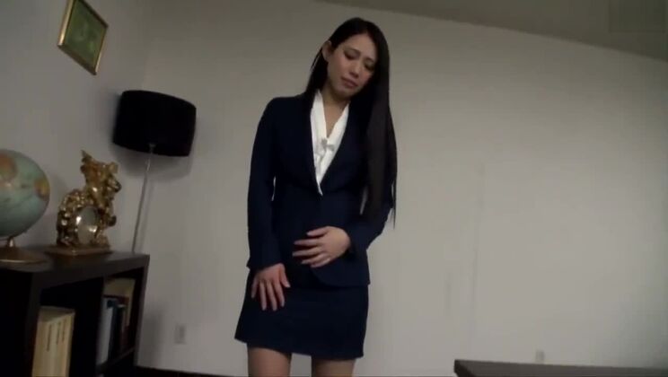 Beauteous Japanese secretary in ultra glam fetish fun