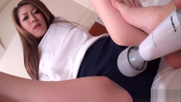 Beautiful Japanese hussy in mad hardcore scene