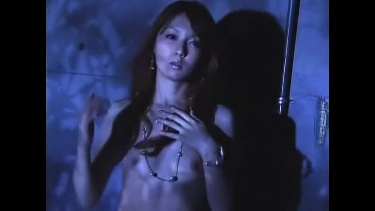 Nice Japanese Kaede Fujisaki in private amateur sex tape