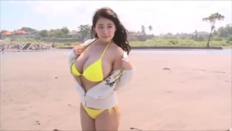 Saki Yanase - Yellow Bikini